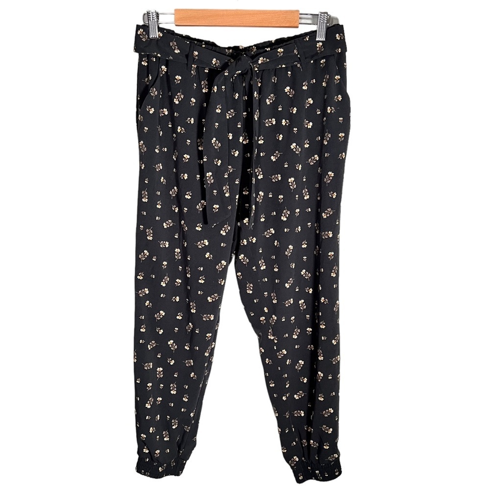 One By Chapter One Womens Black Floral Pants